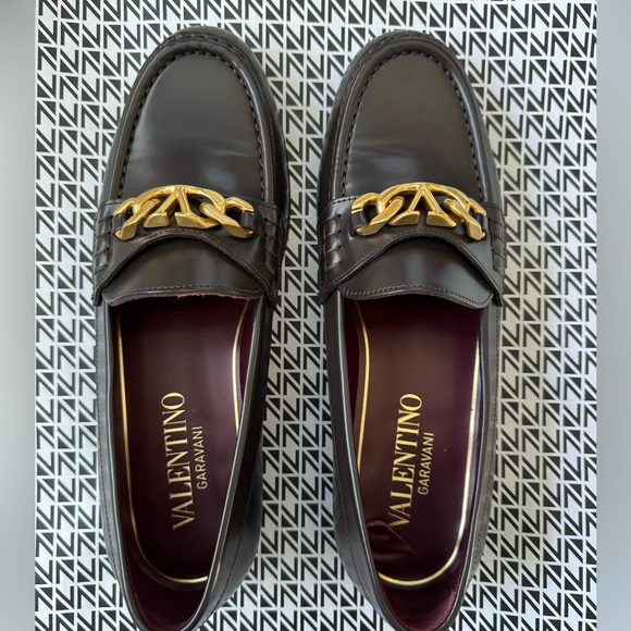[New] VLogo Chain Valentino Garavani loafers in calfskin